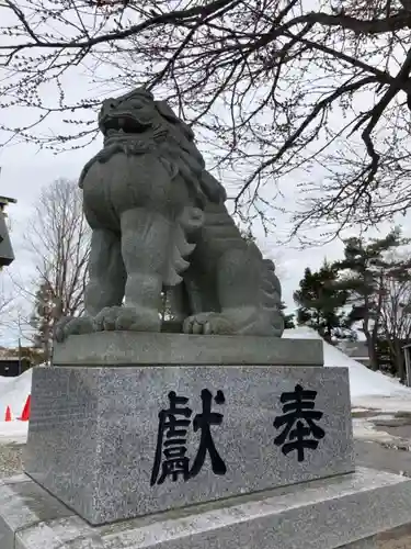 西岡八幡宮の狛犬