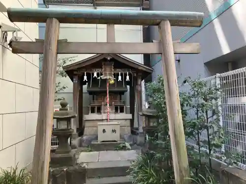 池洲稲荷神社の{uncategorized: "未分類", other: "その他", undefined: "問題あり", building: "その他建物", grave: "お墓", sacred_gate: "鳥居", guardian: "狛犬", statue: "像", buddha: "仏像", history: "歴史", nature: "自然", garden: "庭園", animal: "動物", pagoda: "塔", temizu: "手水舎", mountain_gate: "山門・神門", sanctuary: "本殿・本堂", subordinate: "末社・摂社", art: "芸術", scenery: "景色", jizo: "地蔵", ema: "絵馬", goshuin: "御朱印", omikuji: "おみくじ", items: "授与品その他", amulet: "お守り", goshuincho: "御朱印帳", eats: "食事", festival: "お祭り", votive_dance: "神楽", shichigosan: "七五三参", wedding: "結婚式", experience: "体験その他", initially: "初詣", around: "周辺", anti_infection: "感染症対策"}