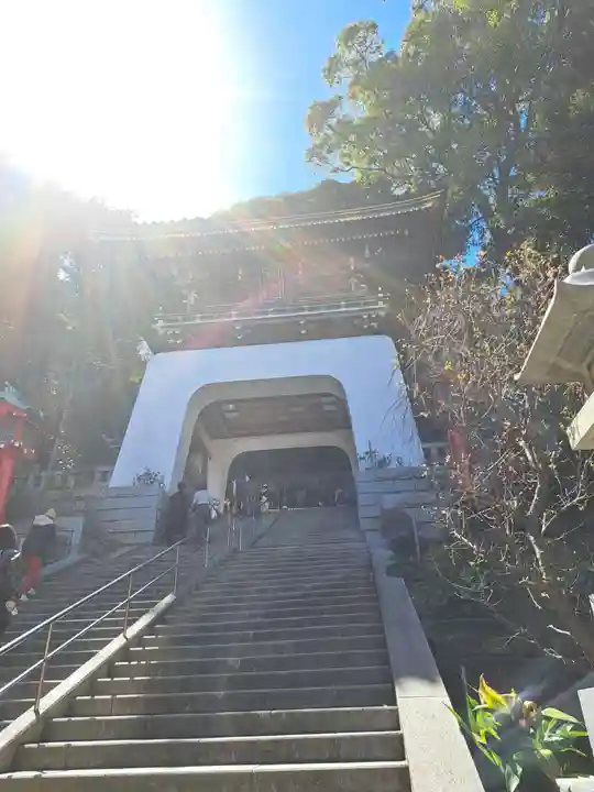 江島神社の山門・神門