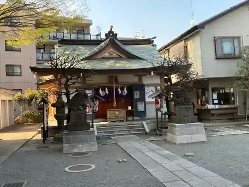 穏田神社の{uncategorized: "未分類", other: "その他", undefined: "問題あり", building: "その他建物", grave: "お墓", sacred_gate: "鳥居", guardian: "狛犬", statue: "像", buddha: "仏像", history: "歴史", nature: "自然", garden: "庭園", animal: "動物", pagoda: "塔", temizu: "手水舎", mountain_gate: "山門・神門", sanctuary: "本殿・本堂", subordinate: "末社・摂社", art: "芸術", scenery: "景色", jizo: "地蔵", ema: "絵馬", goshuin: "御朱印", omikuji: "おみくじ", items: "授与品その他", amulet: "お守り", goshuincho: "御朱印帳", eats: "食事", festival: "お祭り", votive_dance: "神楽", shichigosan: "七五三参", wedding: "結婚式", experience: "体験その他", initially: "初詣", around: "周辺", anti_infection: "感染症対策"}