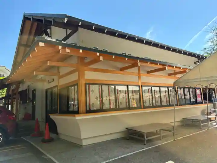 神鳥前川神社の{uncategorized: "未分類", other: "その他", undefined: "問題あり", building: "その他建物", grave: "お墓", sacred_gate: "鳥居", guardian: "狛犬", statue: "像", buddha: "仏像", history: "歴史", nature: "自然", garden: "庭園", animal: "動物", pagoda: "塔", temizu: "手水舎", mountain_gate: "山門・神門", sanctuary: "本殿・本堂", subordinate: "末社・摂社", art: "芸術", scenery: "景色", jizo: "地蔵", ema: "絵馬", goshuin: "御朱印", omikuji: "おみくじ", items: "授与品その他", amulet: "お守り", goshuincho: "御朱印帳", eats: "食事", festival: "お祭り", votive_dance: "神楽", shichigosan: "七五三参", wedding: "結婚式", experience: "体験その他", initially: "初詣", around: "周辺", anti_infection: "感染症対策"}