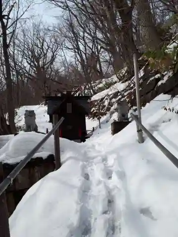 上山鼻神社の本殿・本堂