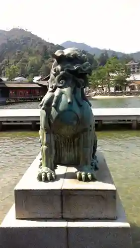 厳島神社の狛犬