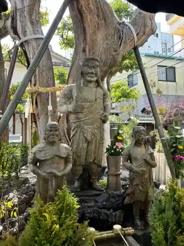 高津山 報恩院の{uncategorized: "未分類", other: "その他", undefined: "問題あり", building: "その他建物", grave: "お墓", sacred_gate: "鳥居", guardian: "狛犬", statue: "像", buddha: "仏像", history: "歴史", nature: "自然", garden: "庭園", animal: "動物", pagoda: "塔", temizu: "手水舎", mountain_gate: "山門・神門", sanctuary: "本殿・本堂", subordinate: "末社・摂社", art: "芸術", scenery: "景色", jizo: "地蔵", ema: "絵馬", goshuin: "御朱印", omikuji: "おみくじ", items: "授与品その他", amulet: "お守り", goshuincho: "御朱印帳", eats: "食事", festival: "お祭り", votive_dance: "神楽", shichigosan: "七五三参", wedding: "結婚式", experience: "体験その他", initially: "初詣", around: "周辺", anti_infection: "感染症対策"}