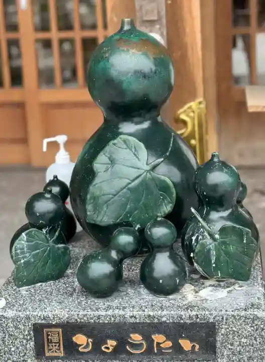 蕪嶋神社の{uncategorized: "未分類", other: "その他", undefined: "問題あり", building: "その他建物", grave: "お墓", sacred_gate: "鳥居", guardian: "狛犬", statue: "像", buddha: "仏像", history: "歴史", nature: "自然", garden: "庭園", animal: "動物", pagoda: "塔", temizu: "手水舎", mountain_gate: "山門・神門", sanctuary: "本殿・本堂", subordinate: "末社・摂社", art: "芸術", scenery: "景色", jizo: "地蔵", ema: "絵馬", goshuin: "御朱印", omikuji: "おみくじ", items: "授与品その他", amulet: "お守り", goshuincho: "御朱印帳", eats: "食事", festival: "お祭り", votive_dance: "神楽", shichigosan: "七五三参", wedding: "結婚式", experience: "体験その他", initially: "初詣", around: "周辺", anti_infection: "感染症対策"}