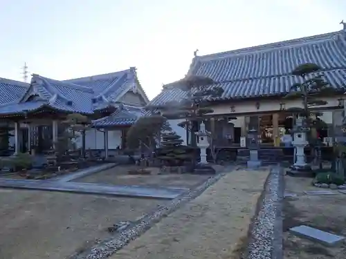 西光寺の建物その他