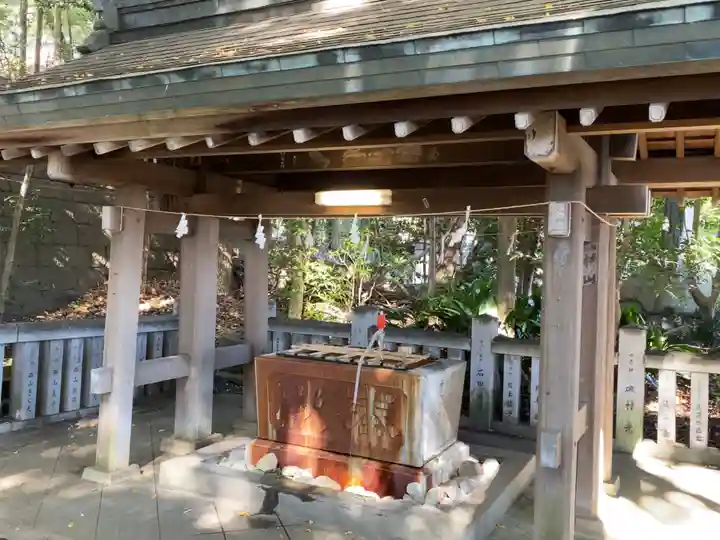 曾屋神社の手水舎