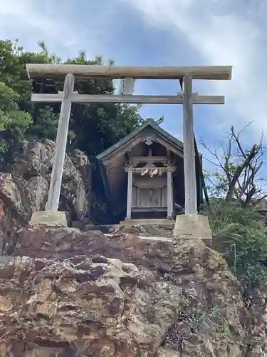 稲佐の浜　弁天島(島根県)