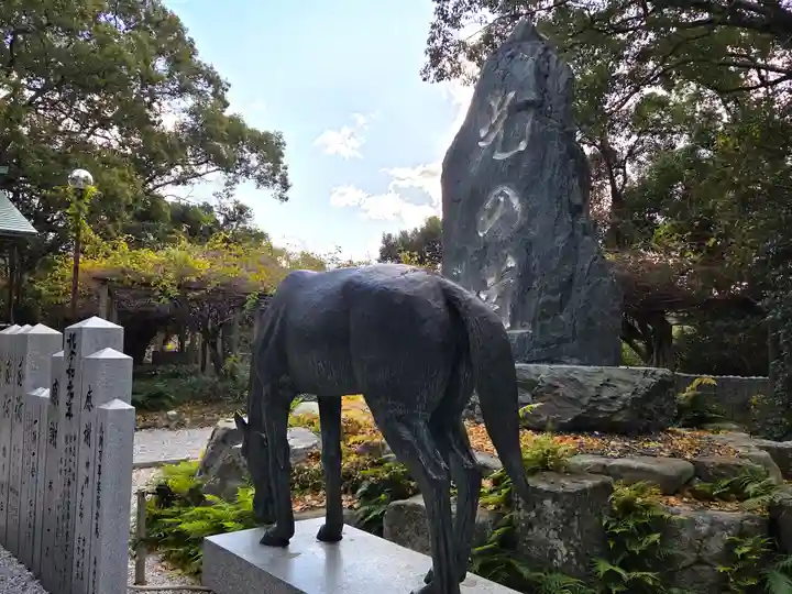 宮地嶽神社の像