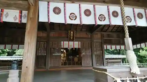 玉祖神社の本殿