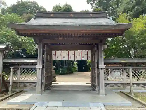 須賀神社の山門