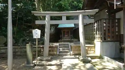 小動神社の鳥居