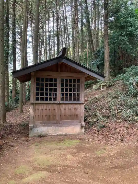 金枝温泉神社の{uncategorized: "未分類", other: "その他", undefined: "問題あり", building: "その他建物", grave: "お墓", sacred_gate: "鳥居", guardian: "狛犬", statue: "像", buddha: "仏像", history: "歴史", nature: "自然", garden: "庭園", animal: "動物", pagoda: "塔", temizu: "手水舎", mountain_gate: "山門・神門", sanctuary: "本殿・本堂", subordinate: "末社・摂社", art: "芸術", scenery: "景色", jizo: "地蔵", ema: "絵馬", goshuin: "御朱印", omikuji: "おみくじ", items: "授与品その他", amulet: "お守り", goshuincho: "御朱印帳", eats: "食事", festival: "お祭り", votive_dance: "神楽", shichigosan: "七五三参", wedding: "結婚式", experience: "体験その他", initially: "初詣", around: "周辺", anti_infection: "感染症対策"}