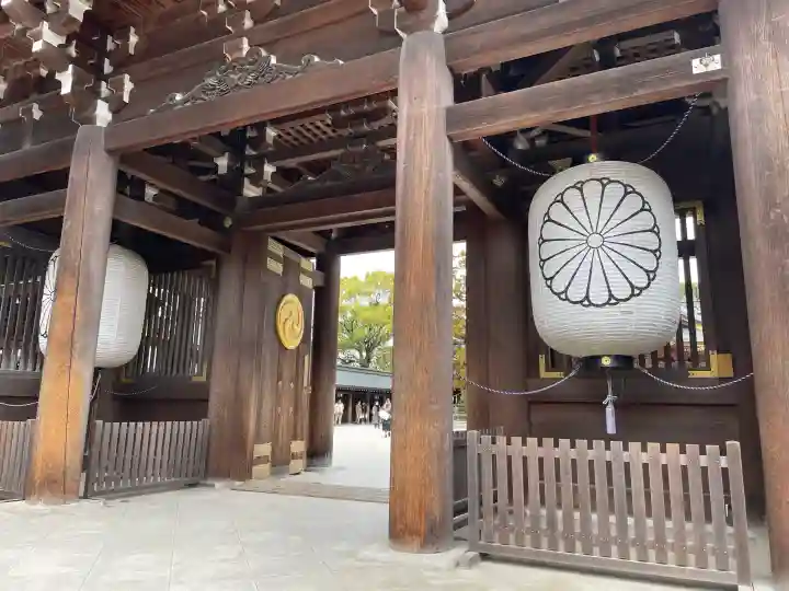 寒川神社の{uncategorized: "未分類", other: "その他", undefined: "問題あり", building: "その他建物", grave: "お墓", sacred_gate: "鳥居", guardian: "狛犬", statue: "像", buddha: "仏像", history: "歴史", nature: "自然", garden: "庭園", animal: "動物", pagoda: "塔", temizu: "手水舎", mountain_gate: "山門・神門", sanctuary: "本殿・本堂", subordinate: "末社・摂社", art: "芸術", scenery: "景色", jizo: "地蔵", ema: "絵馬", goshuin: "御朱印", omikuji: "おみくじ", items: "授与品その他", amulet: "お守り", goshuincho: "御朱印帳", eats: "食事", festival: "お祭り", votive_dance: "神楽", shichigosan: "七五三参", wedding: "結婚式", experience: "体験その他", initially: "初詣", around: "周辺", anti_infection: "感染症対策"}