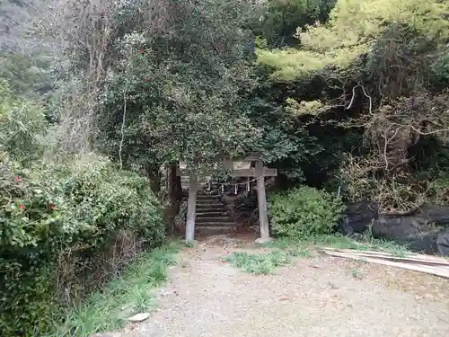 敷島神社の建物その他