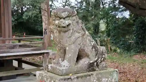 遠見岬神社の狛犬