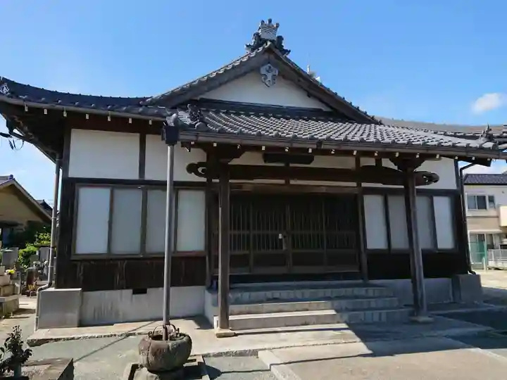 香秀寺の本殿・本堂