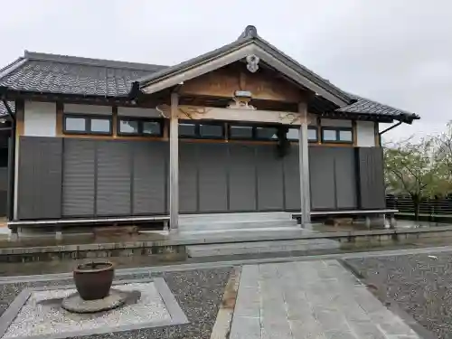 実相寺の{uncategorized: "未分類", other: "その他", undefined: "問題あり", building: "その他建物", grave: "お墓", sacred_gate: "鳥居", guardian: "狛犬", statue: "像", buddha: "仏像", history: "歴史", nature: "自然", garden: "庭園", animal: "動物", pagoda: "塔", temizu: "手水舎", mountain_gate: "山門・神門", sanctuary: "本殿・本堂", subordinate: "末社・摂社", art: "芸術", scenery: "景色", jizo: "地蔵", ema: "絵馬", goshuin: "御朱印", omikuji: "おみくじ", items: "授与品その他", amulet: "お守り", goshuincho: "御朱印帳", eats: "食事", festival: "お祭り", votive_dance: "神楽", shichigosan: "七五三参", wedding: "結婚式", experience: "体験その他", initially: "初詣", around: "周辺", anti_infection: "感染症対策"}