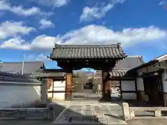 阿弥陀寺の山門