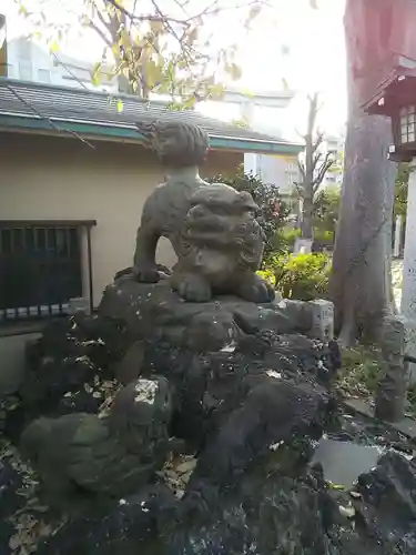 新宿下落合氷川神社の狛犬