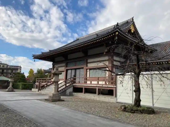 西新井大師総持寺の本殿・本堂