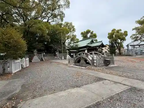 堤治神社の{uncategorized: "未分類", other: "その他", undefined: "問題あり", building: "その他建物", grave: "お墓", sacred_gate: "鳥居", guardian: "狛犬", statue: "像", buddha: "仏像", history: "歴史", nature: "自然", garden: "庭園", animal: "動物", pagoda: "塔", temizu: "手水舎", mountain_gate: "山門・神門", sanctuary: "本殿・本堂", subordinate: "末社・摂社", art: "芸術", scenery: "景色", jizo: "地蔵", ema: "絵馬", goshuin: "御朱印", omikuji: "おみくじ", items: "授与品その他", amulet: "お守り", goshuincho: "御朱印帳", eats: "食事", festival: "お祭り", votive_dance: "神楽", shichigosan: "七五三参", wedding: "結婚式", experience: "体験その他", initially: "初詣", around: "周辺", anti_infection: "感染症対策"}