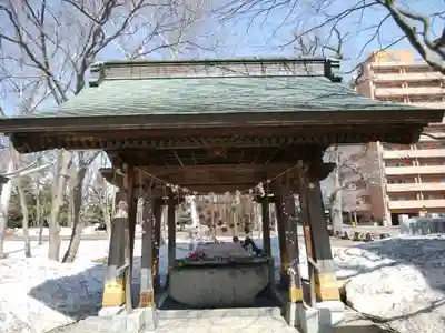 彌彦神社　(伊夜日子神社)の手水舎