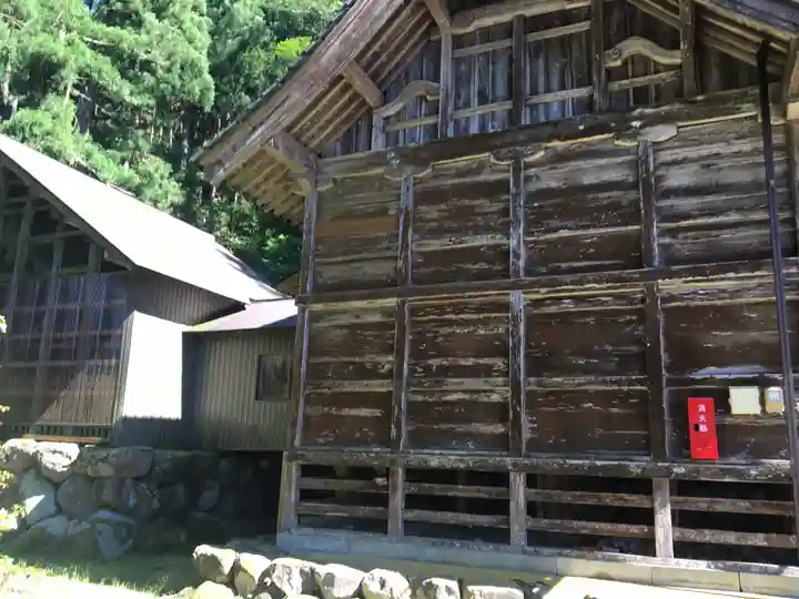 岩瀬神社の本殿・本堂