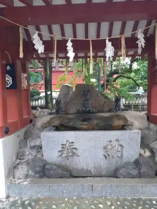 浅草神社の手水舎