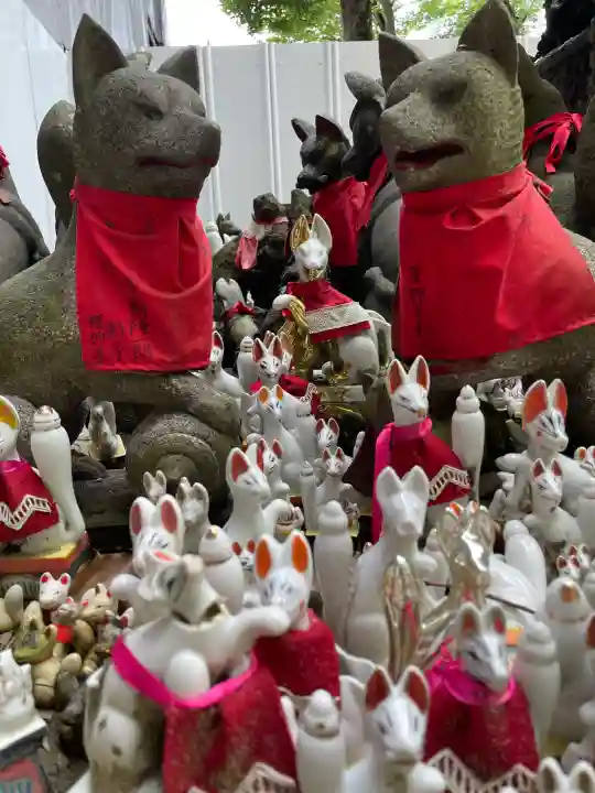 笠間稲荷神社の{uncategorized: "未分類", other: "その他", undefined: "問題あり", building: "その他建物", grave: "お墓", sacred_gate: "鳥居", guardian: "狛犬", statue: "像", buddha: "仏像", history: "歴史", nature: "自然", garden: "庭園", animal: "動物", pagoda: "塔", temizu: "手水舎", mountain_gate: "山門・神門", sanctuary: "本殿・本堂", subordinate: "末社・摂社", art: "芸術", scenery: "景色", jizo: "地蔵", ema: "絵馬", goshuin: "御朱印", omikuji: "おみくじ", items: "授与品その他", amulet: "お守り", goshuincho: "御朱印帳", eats: "食事", festival: "お祭り", votive_dance: "神楽", shichigosan: "七五三参", wedding: "結婚式", experience: "体験その他", initially: "初詣", around: "周辺", anti_infection: "感染症対策"}