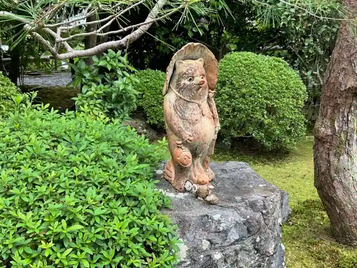 華厳寺(鈴虫寺)の像