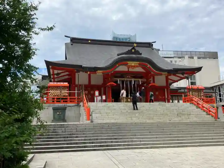 花園神社の本殿・本堂