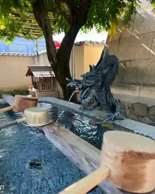 秩父札所十三番 慈眼寺の手水舎