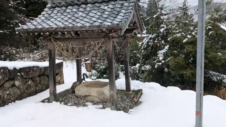八幡神社(西浅井町小山)の{uncategorized: "未分類", other: "その他", undefined: "問題あり", building: "その他建物", grave: "お墓", sacred_gate: "鳥居", guardian: "狛犬", statue: "像", buddha: "仏像", history: "歴史", nature: "自然", garden: "庭園", animal: "動物", pagoda: "塔", temizu: "手水舎", mountain_gate: "山門・神門", sanctuary: "本殿・本堂", subordinate: "末社・摂社", art: "芸術", scenery: "景色", jizo: "地蔵", ema: "絵馬", goshuin: "御朱印", omikuji: "おみくじ", items: "授与品その他", amulet: "お守り", goshuincho: "御朱印帳", eats: "食事", festival: "お祭り", votive_dance: "神楽", shichigosan: "七五三参", wedding: "結婚式", experience: "体験その他", initially: "初詣", around: "周辺", anti_infection: "感染症対策"}