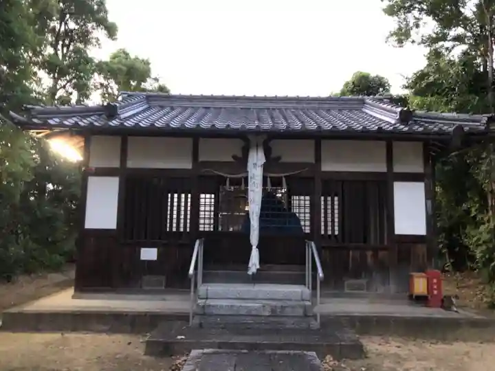 石田神社の本殿・本堂