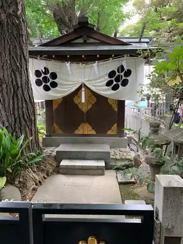 鳥越神社の末社