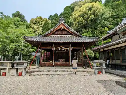 曽野稲荷神社の本殿・本堂