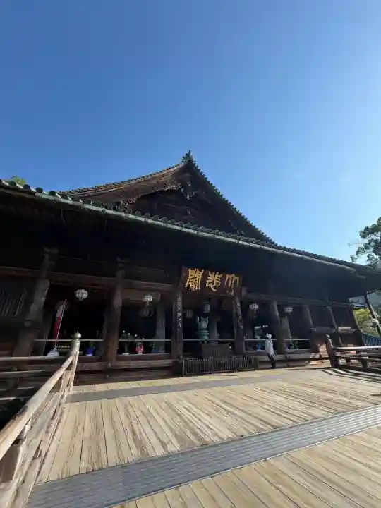 長谷寺の{uncategorized: "未分類", other: "その他", undefined: "問題あり", building: "その他建物", grave: "お墓", sacred_gate: "鳥居", guardian: "狛犬", statue: "像", buddha: "仏像", history: "歴史", nature: "自然", garden: "庭園", animal: "動物", pagoda: "塔", temizu: "手水舎", mountain_gate: "山門・神門", sanctuary: "本殿・本堂", subordinate: "末社・摂社", art: "芸術", scenery: "景色", jizo: "地蔵", ema: "絵馬", goshuin: "御朱印", omikuji: "おみくじ", items: "授与品その他", amulet: "お守り", goshuincho: "御朱印帳", eats: "食事", festival: "お祭り", votive_dance: "神楽", shichigosan: "七五三参", wedding: "結婚式", experience: "体験その他", initially: "初詣", around: "周辺", anti_infection: "感染症対策"}