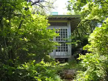 冠ヶ岳の社の本殿・本堂