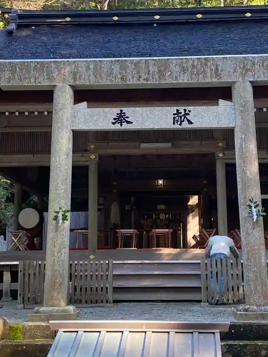 丹生神社の本殿・本堂