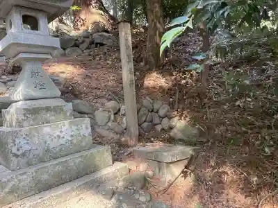 須加神社の{uncategorized: "未分類", other: "その他", undefined: "問題あり", building: "その他建物", grave: "お墓", sacred_gate: "鳥居", guardian: "狛犬", statue: "像", buddha: "仏像", history: "歴史", nature: "自然", garden: "庭園", animal: "動物", pagoda: "塔", temizu: "手水舎", mountain_gate: "山門・神門", sanctuary: "本殿・本堂", subordinate: "末社・摂社", art: "芸術", scenery: "景色", jizo: "地蔵", ema: "絵馬", goshuin: "御朱印", omikuji: "おみくじ", items: "授与品その他", amulet: "お守り", goshuincho: "御朱印帳", eats: "食事", festival: "お祭り", votive_dance: "神楽", shichigosan: "七五三参", wedding: "結婚式", experience: "体験その他", initially: "初詣", around: "周辺", anti_infection: "感染症対策"}