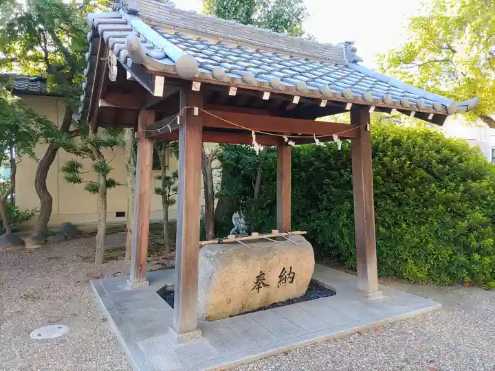 雨宮社の手水舎