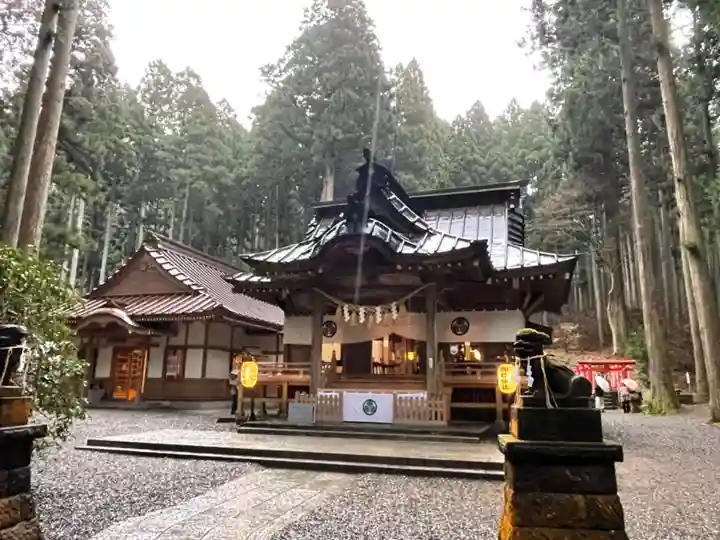御岩神社の本殿・本堂