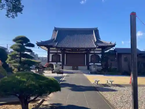 法田寺の本殿・本堂