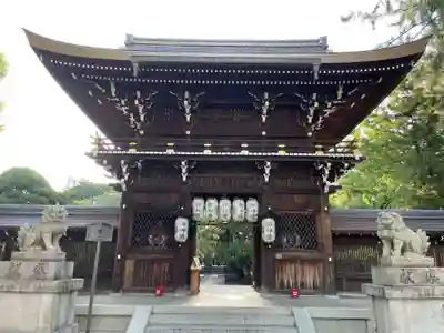 御霊神社(上御霊神社)の山門・神門