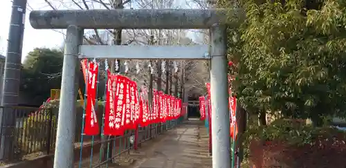 春日部稲荷神社の鳥居