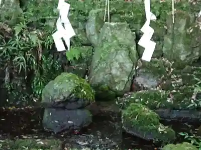 亀石明神の本殿・本堂