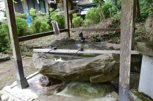 龍間神社の手水