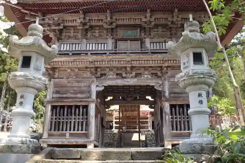 慈恩寺の山門