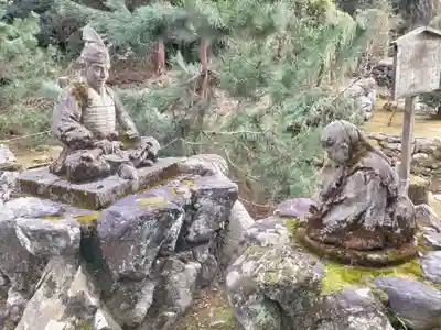 馬見岡綿向神社の像